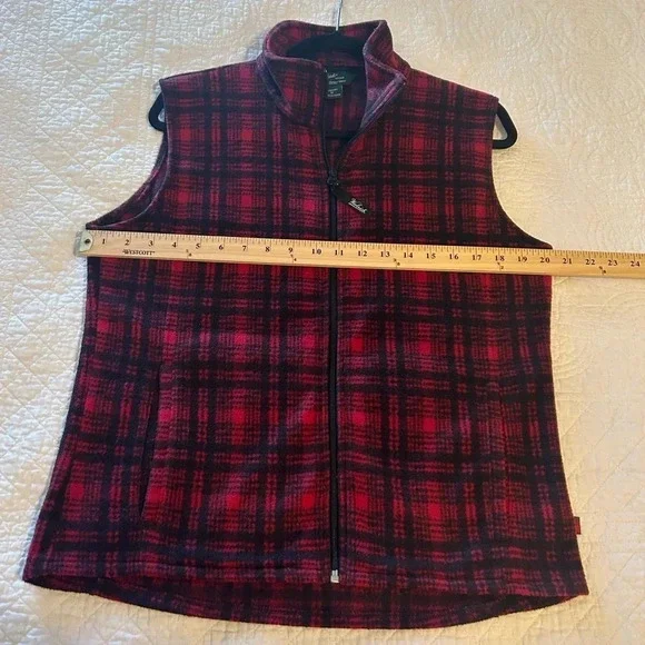 Cabincore Vintage Woolrich Red/Black Plaid Vest. Old Money. Academia. Gorpcore - Picture 6 of 9